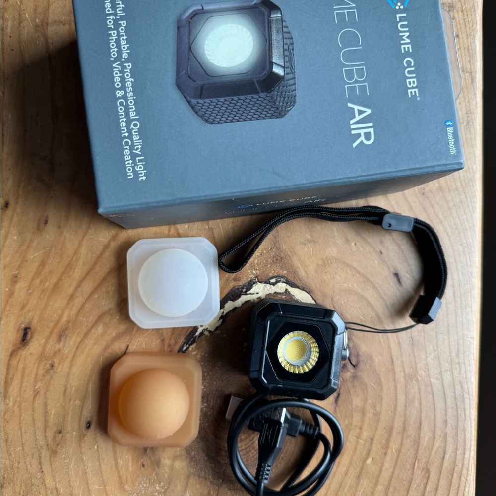 AIR Black Portable Light for Photo & Video